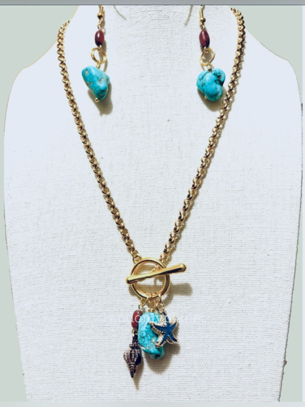 Just in💕NEW Turquoise Pendant Necklace and Earring Matching Set w Shell Charms
